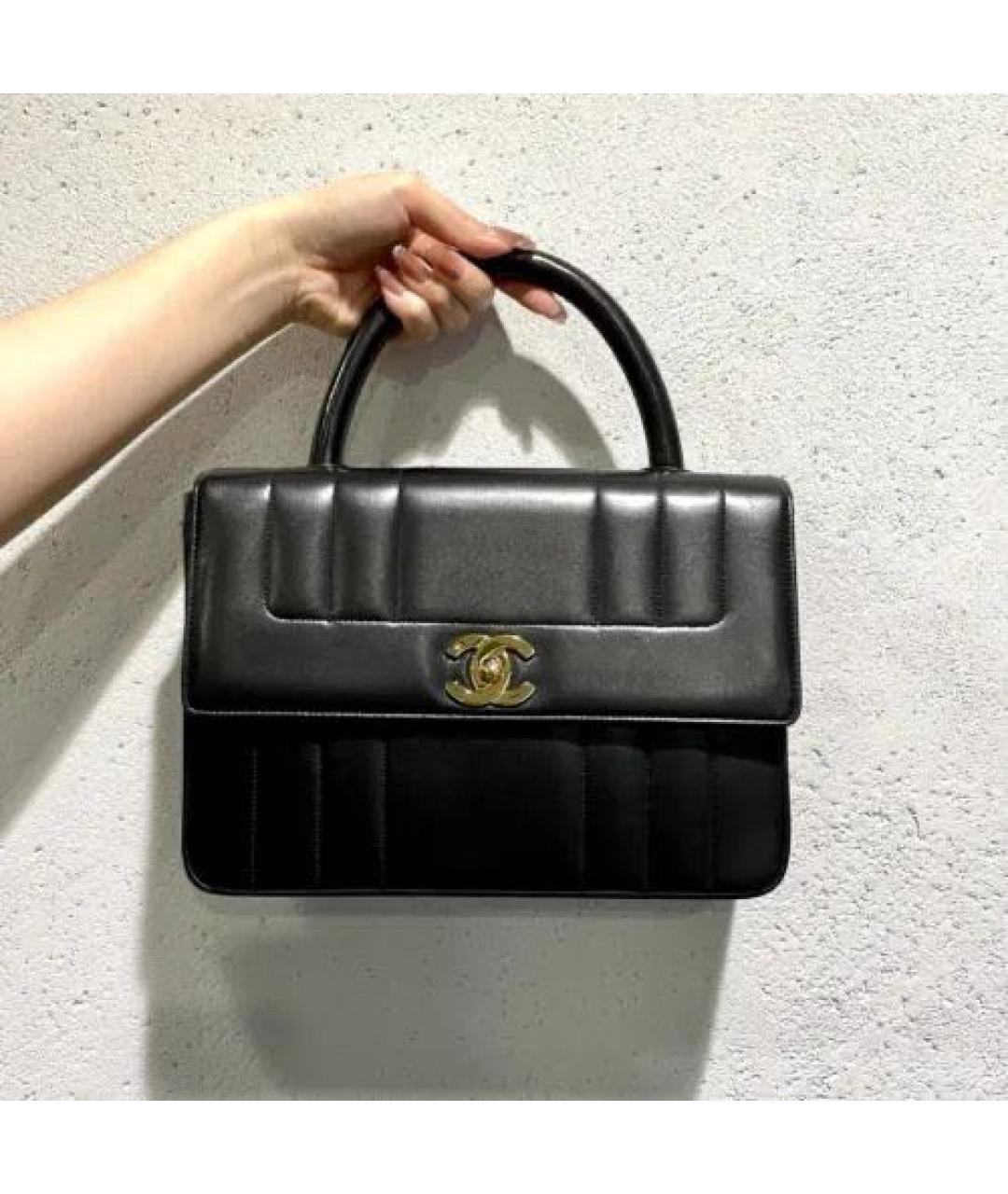 CHANEL Черная кожаная сумка с короткими ручками, фото 2