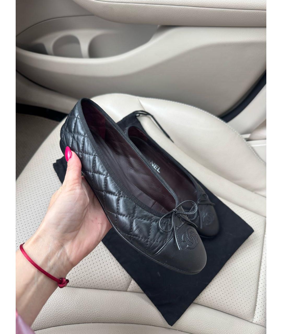 CHANEL Черные кожаные балетки, фото 2