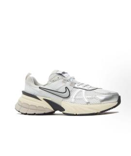 NIKE Низкие кроссовки / кеды