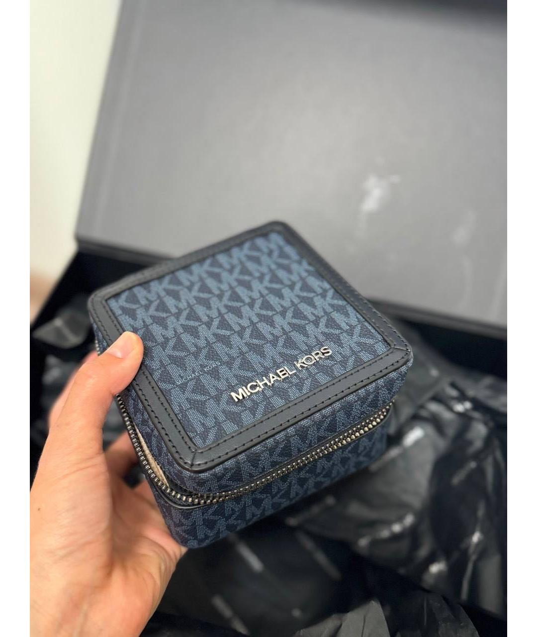 MICHAEL KORS Темно-синяя косметичка, фото 2