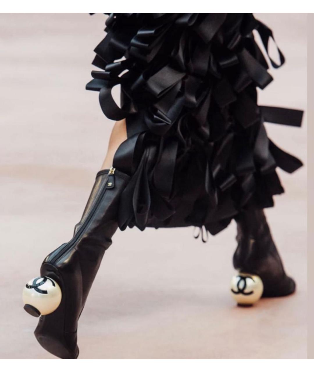 CHANEL Черные кожаные сапоги, фото 2