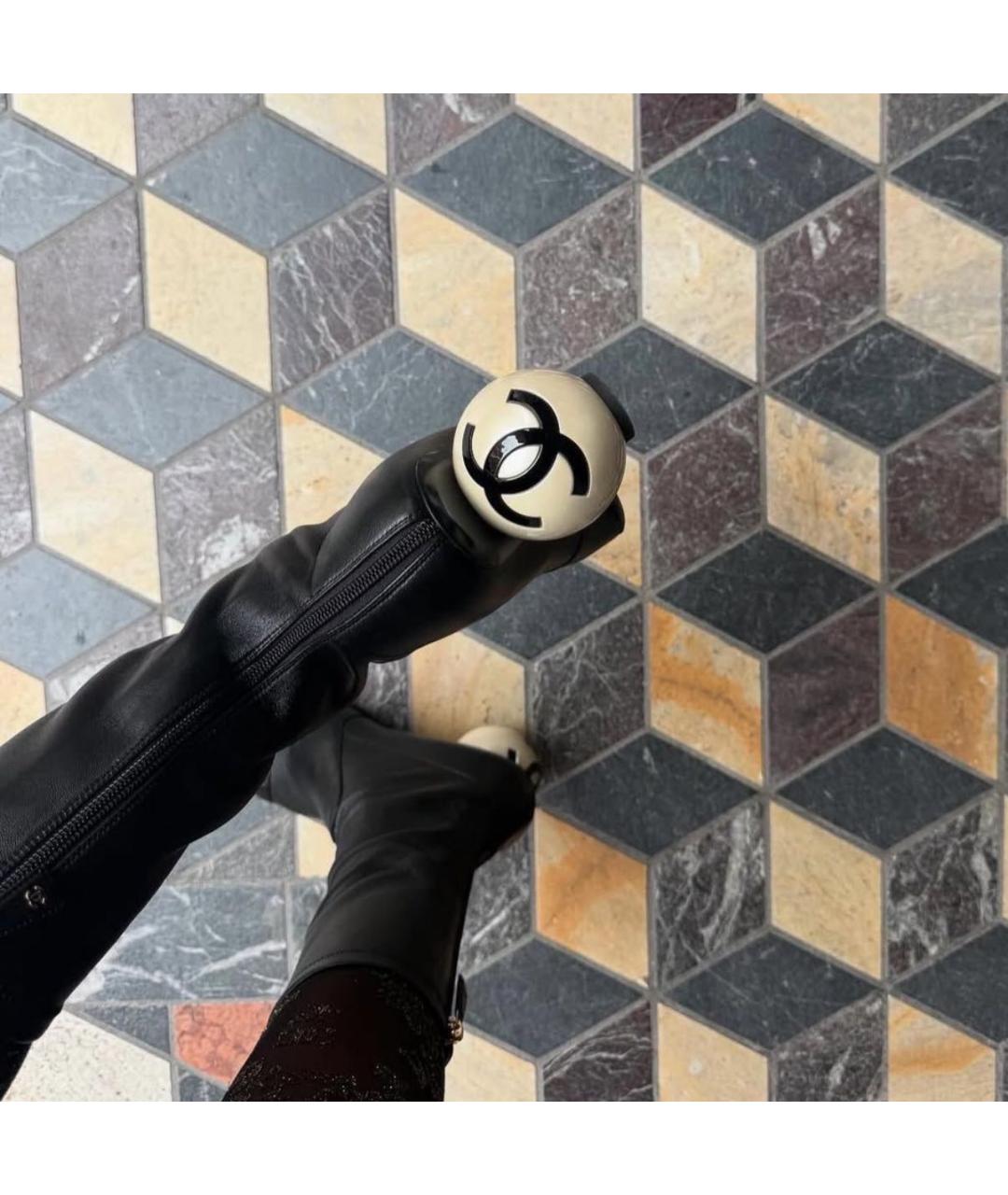 CHANEL Черные кожаные сапоги, фото 4