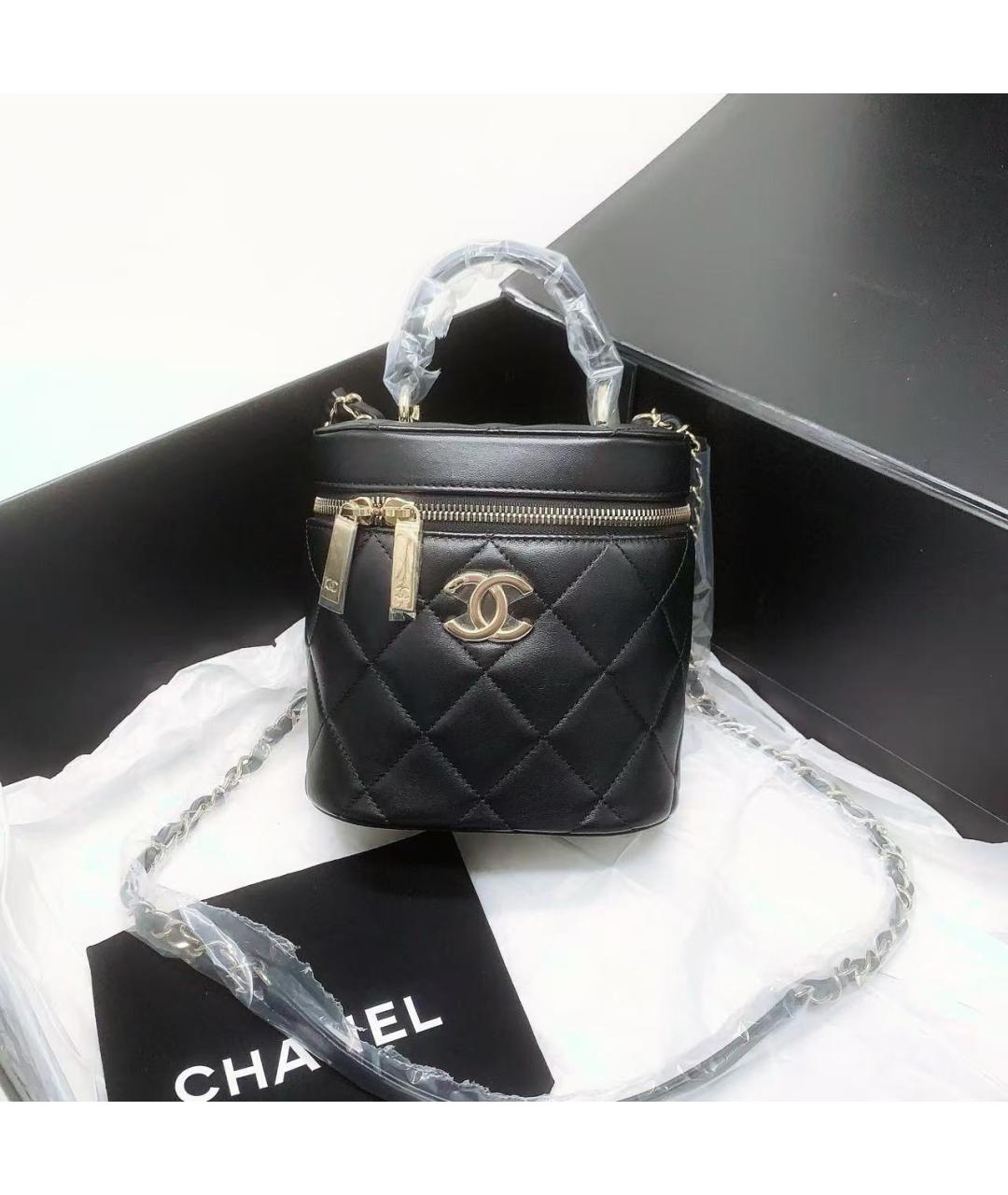 CHANEL Черная кожаная сумка с короткими ручками, фото 2