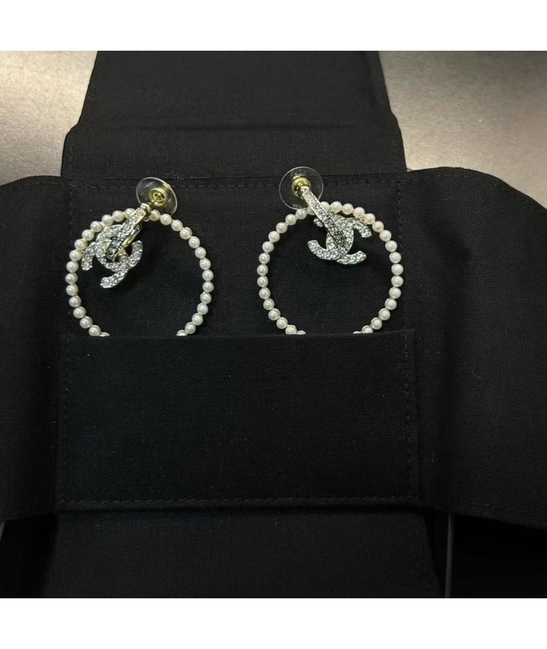 CHANEL Белые серьги, фото 2