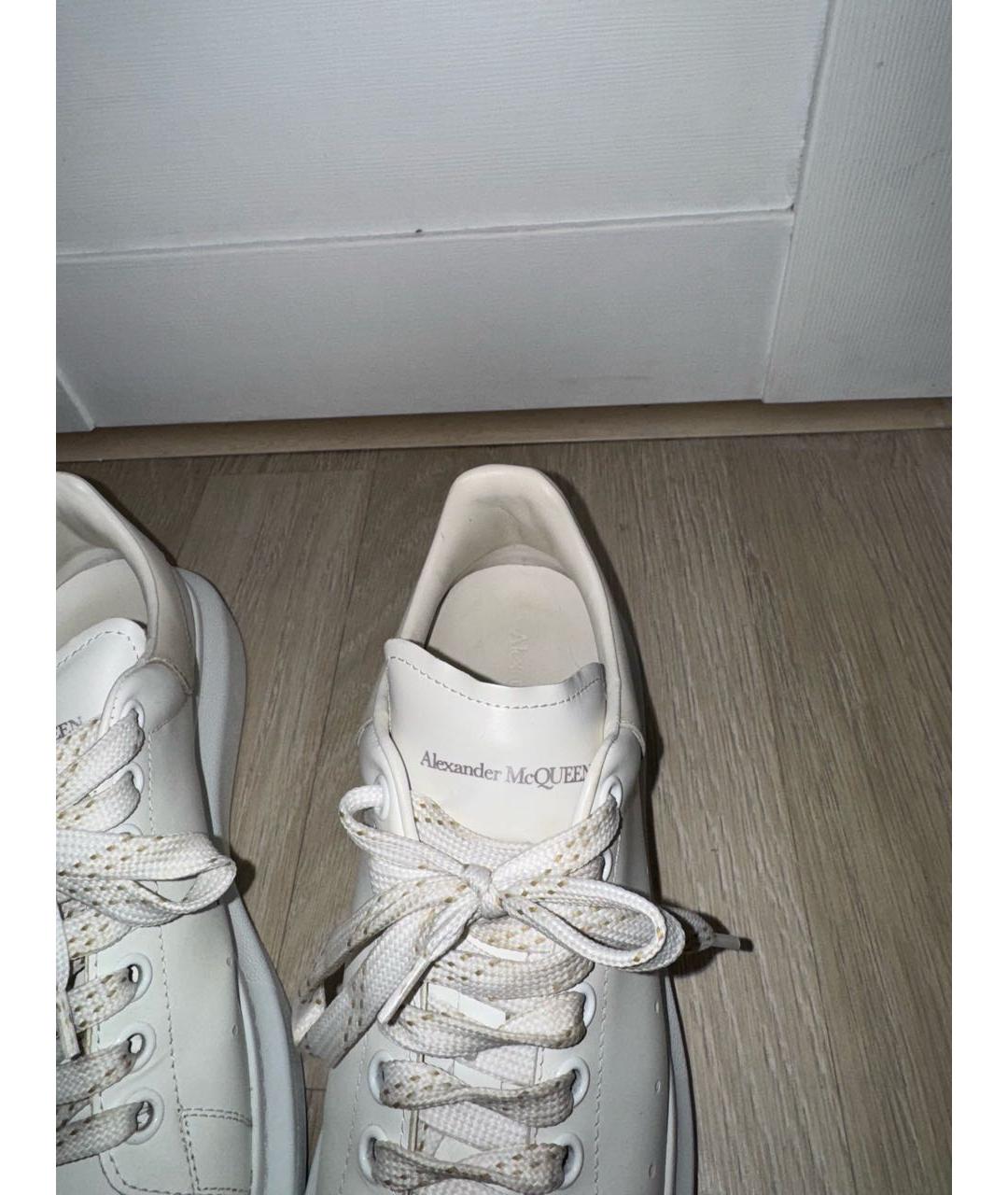 ALEXANDER MCQUEEN Белые кожаные низкие кроссовки / кеды, фото 6