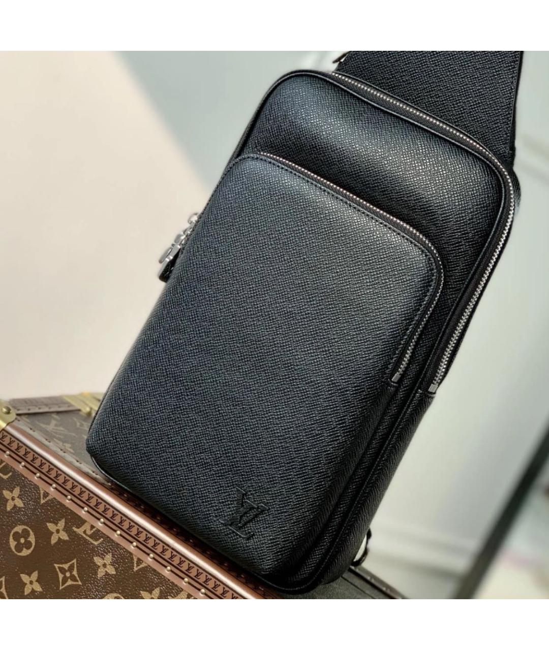 LOUIS VUITTON Черная кожаная сумка на плечо, фото 4