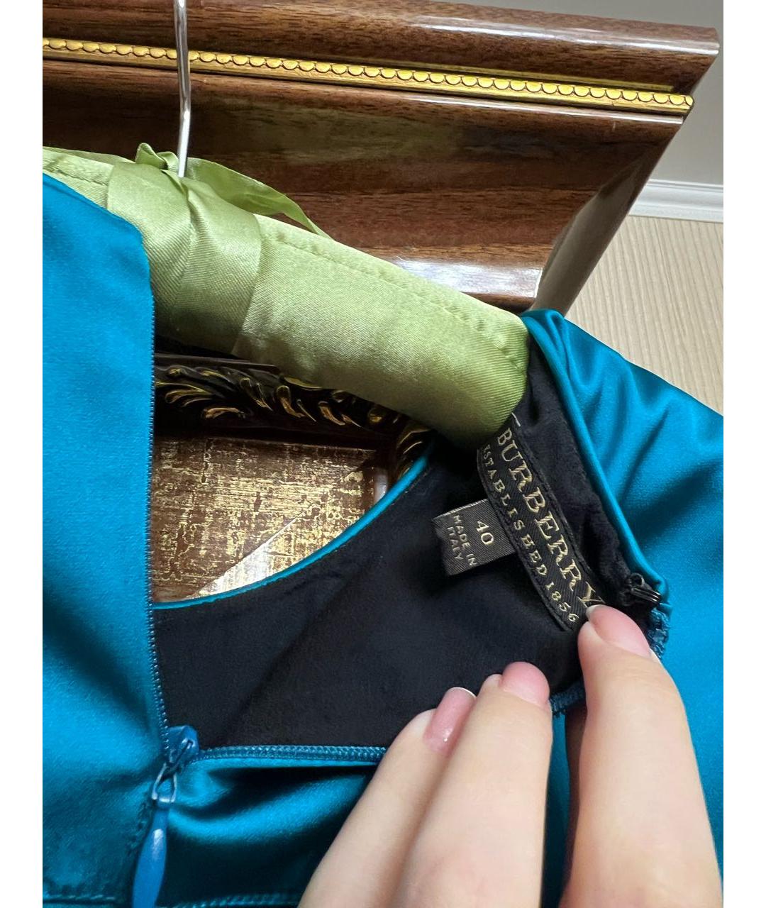 BURBERRY Бирюзовое ацетатное коктейльное платье, фото 3