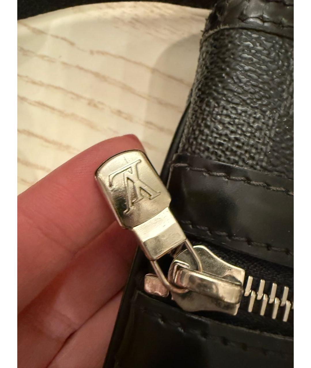 LOUIS VUITTON Черная кожаная сумка на плечо, фото 5