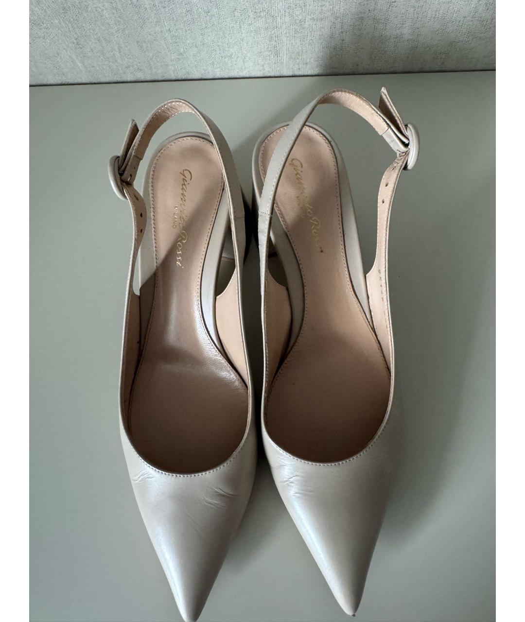 GIANVITO ROSSI Бежевые кожаные туфли, фото 3