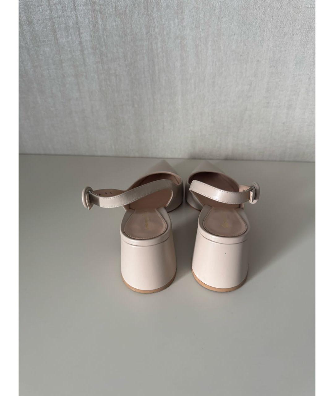 GIANVITO ROSSI Бежевые кожаные туфли, фото 4