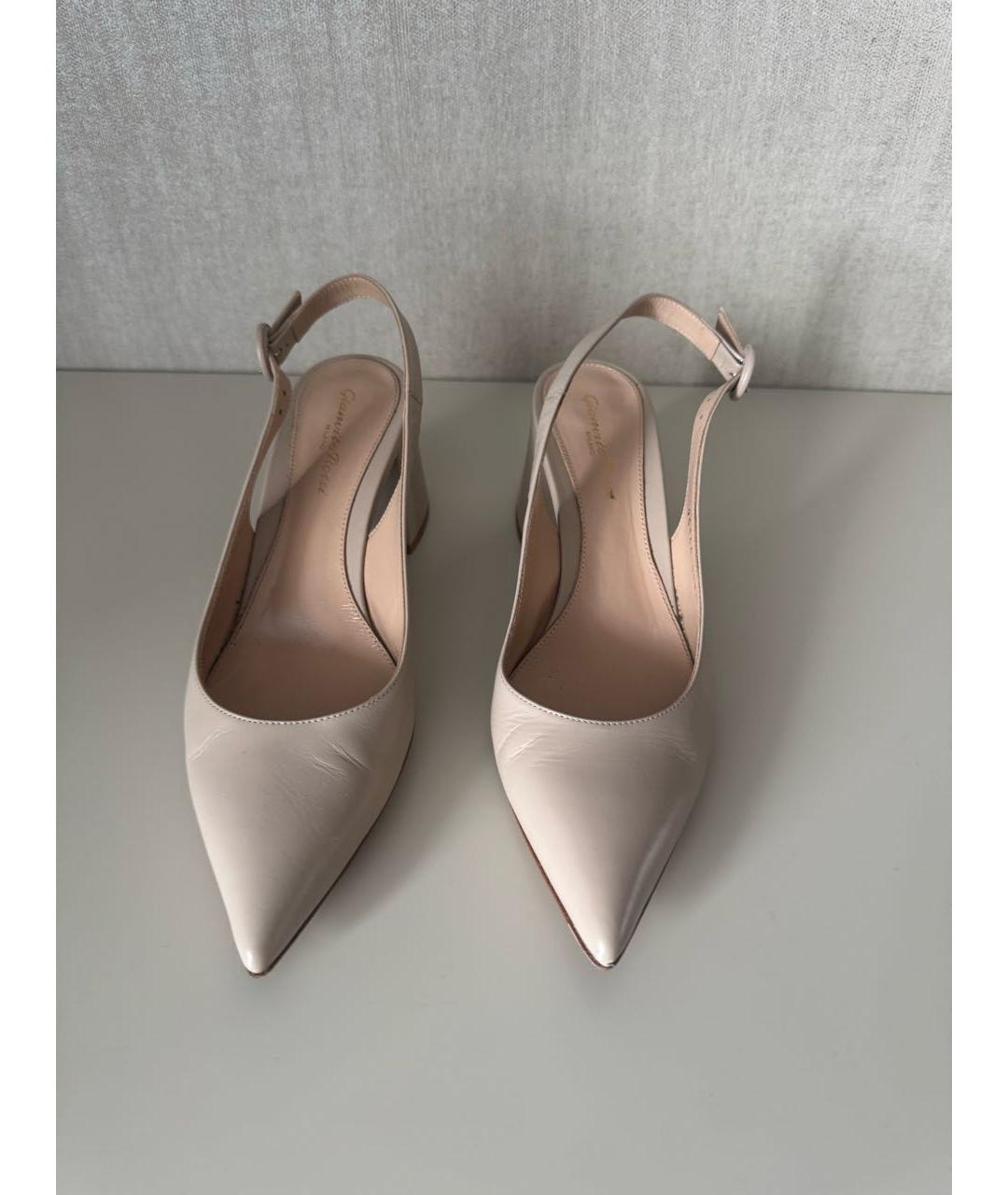 GIANVITO ROSSI Бежевые кожаные туфли, фото 2