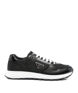 PRADA Низкие кроссовки / кеды