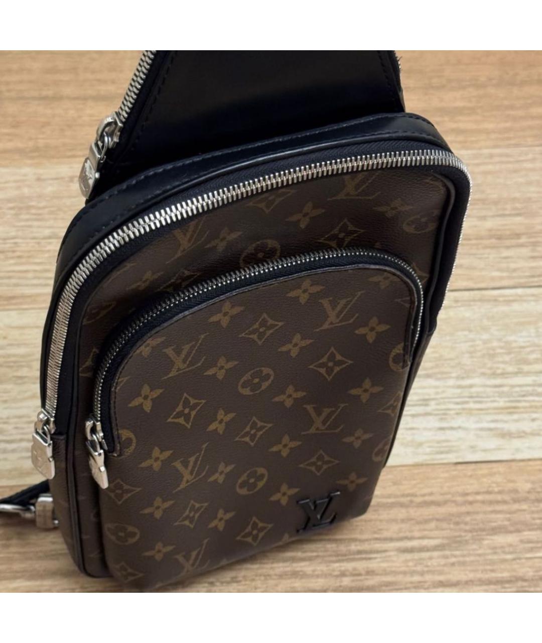 LOUIS VUITTON Черная кожаная сумка на плечо, фото 4