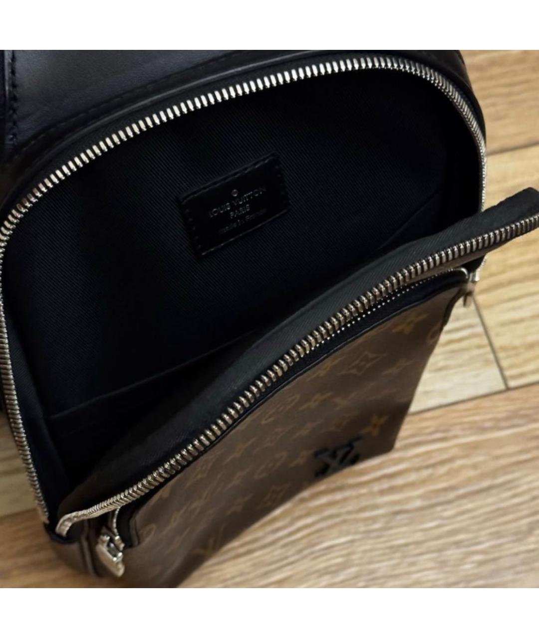 LOUIS VUITTON Черная кожаная сумка на плечо, фото 3
