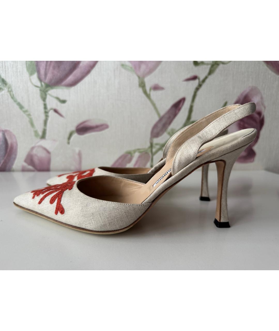 MANOLO BLAHNIK Бежевые текстильные туфли, фото 6