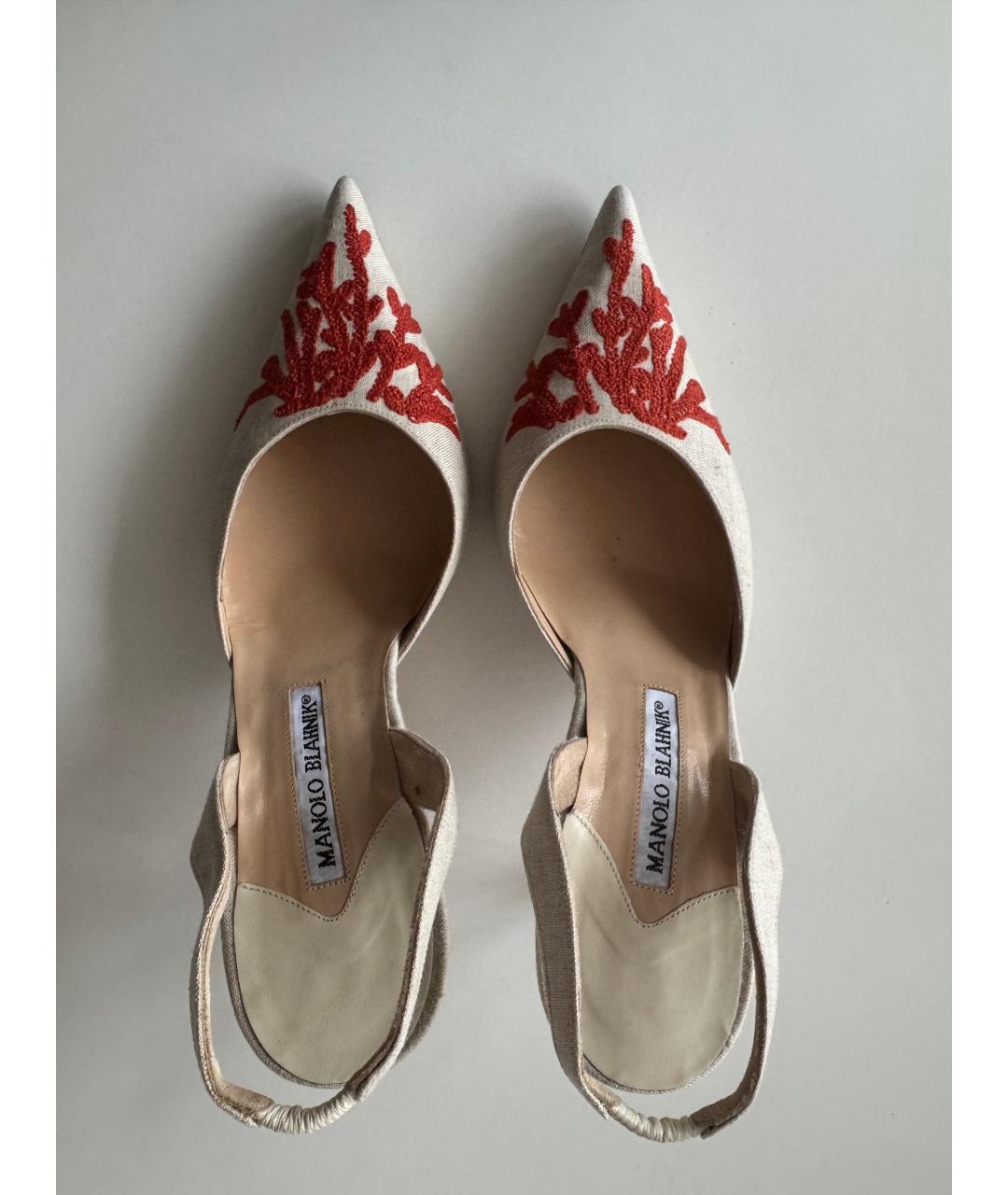 MANOLO BLAHNIK Бежевые текстильные туфли, фото 3