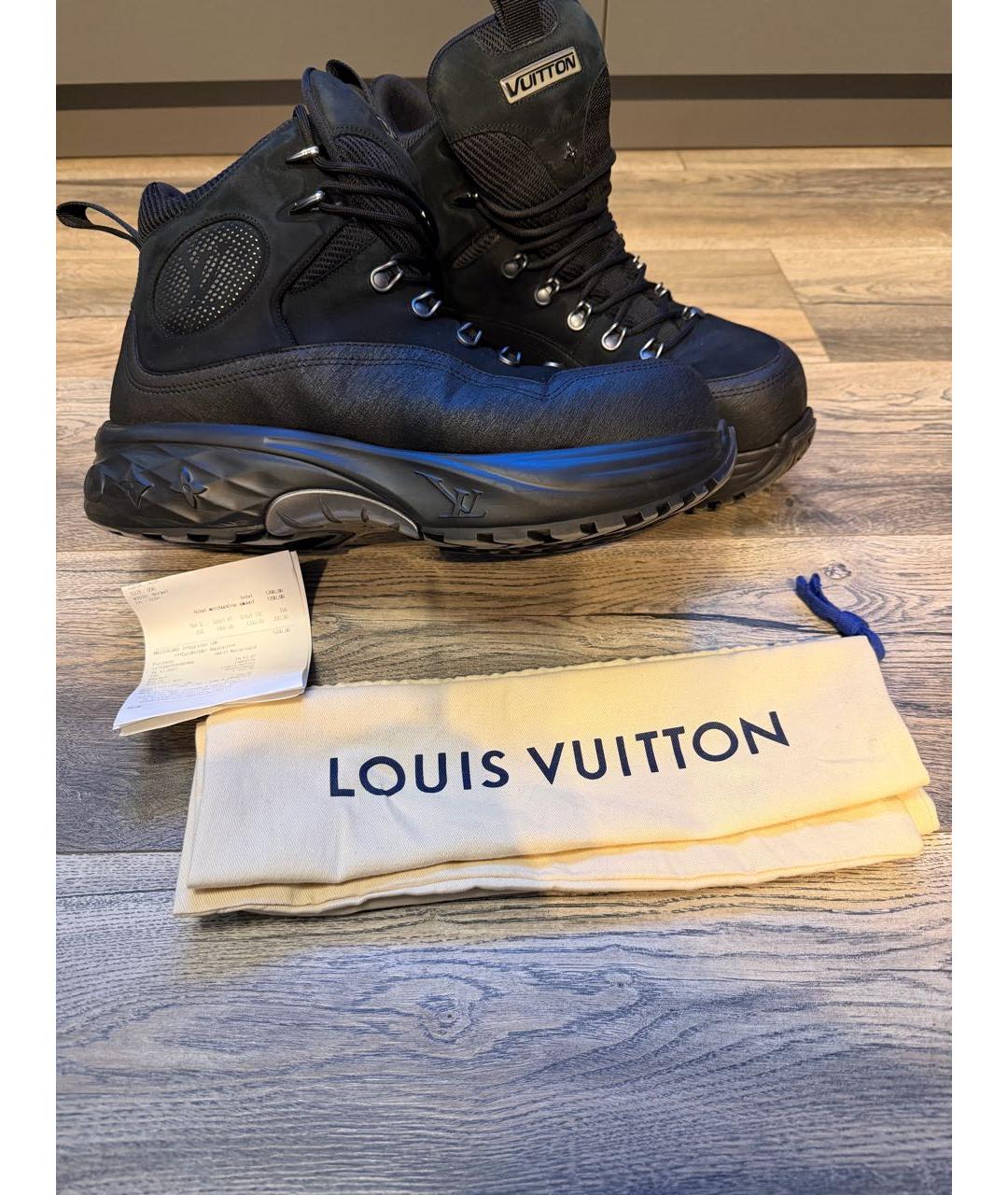 LOUIS VUITTON Черные нубуковые высокие ботинки, фото 3