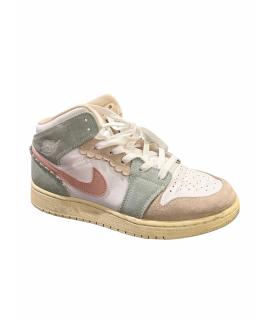 NIKE Кроссовки