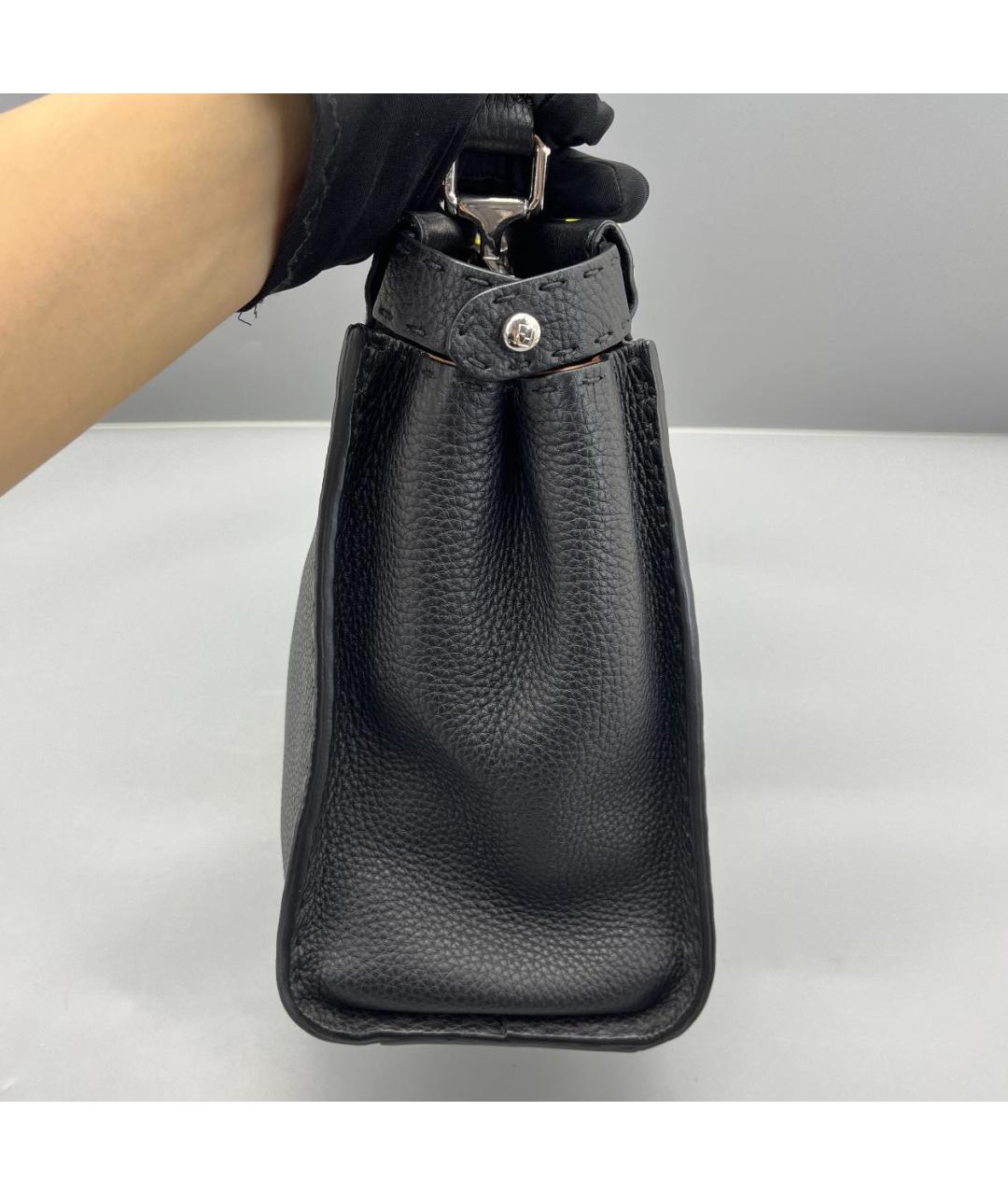 FENDI Антрацитовая кожаная сумка с короткими ручками, фото 4