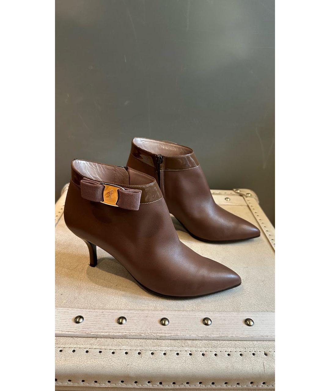 FERRAGAMO Коричневые кожаные ботильоны, фото 7