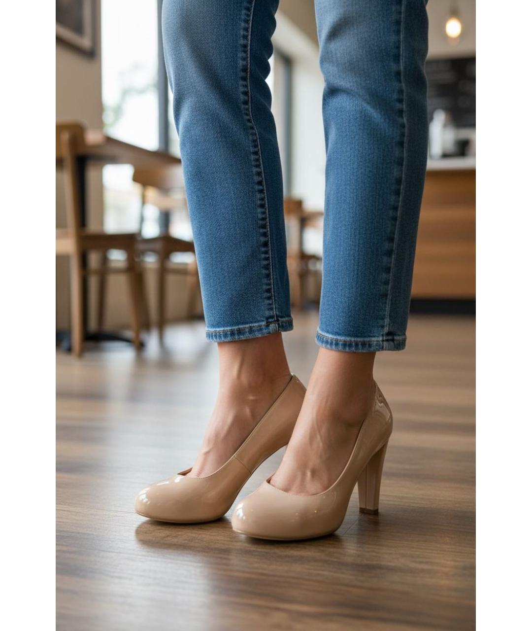 ARMANI COLLEZIONI Бежевые туфли из лакированной кожи, фото 6