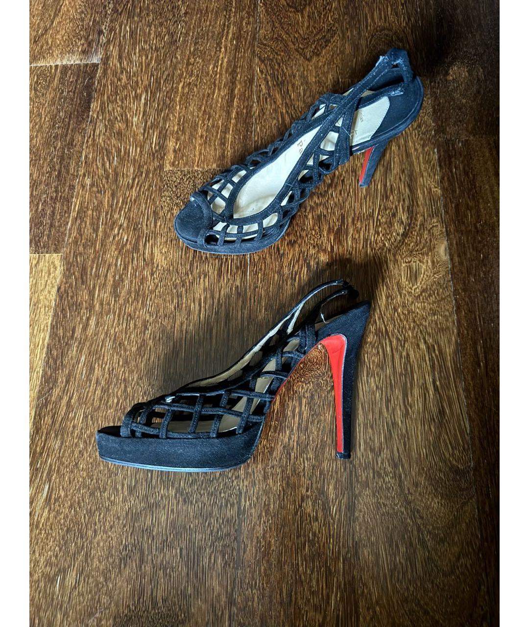 CHRISTIAN LOUBOUTIN Черные замшевые босоножки, фото 2