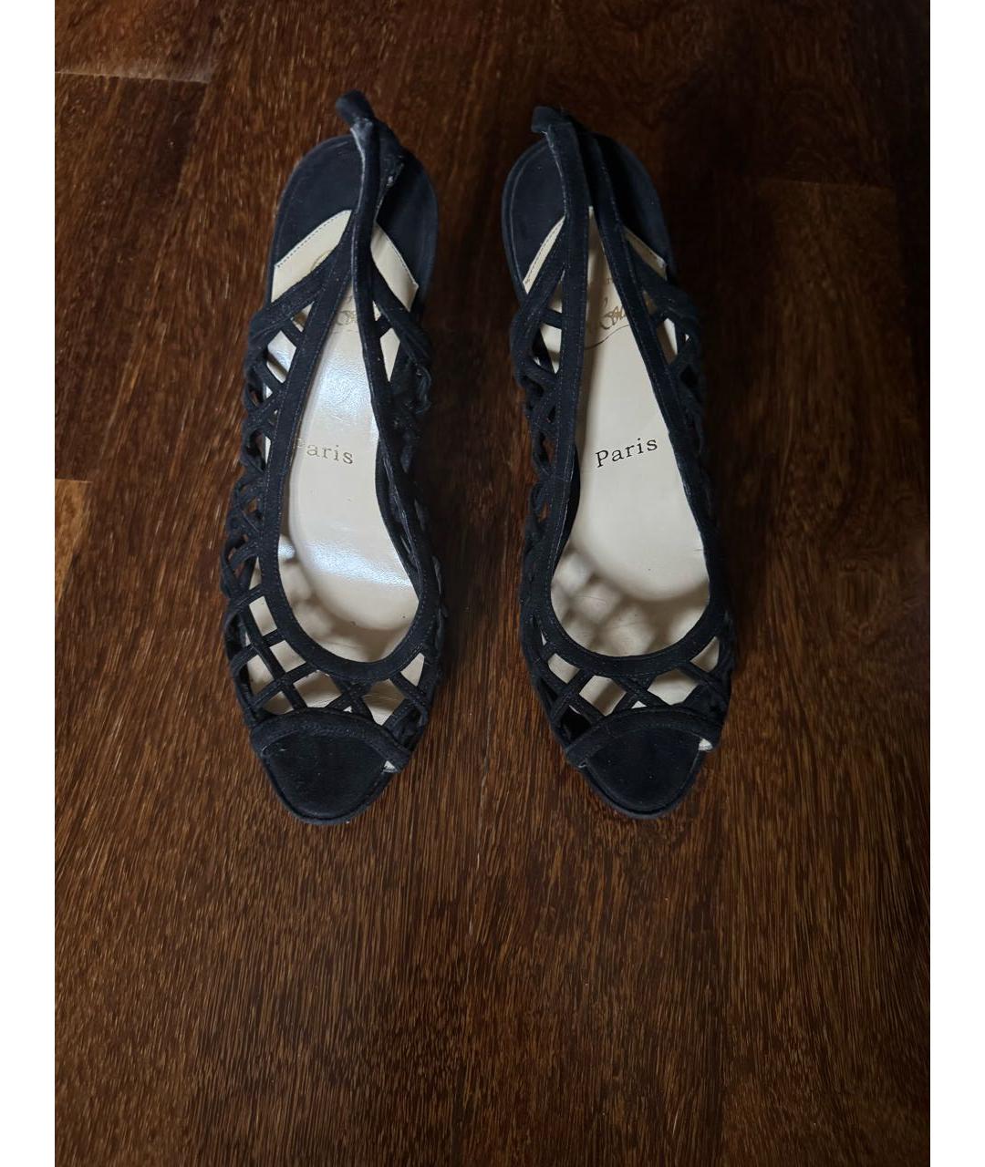 CHRISTIAN LOUBOUTIN Черные замшевые босоножки, фото 3