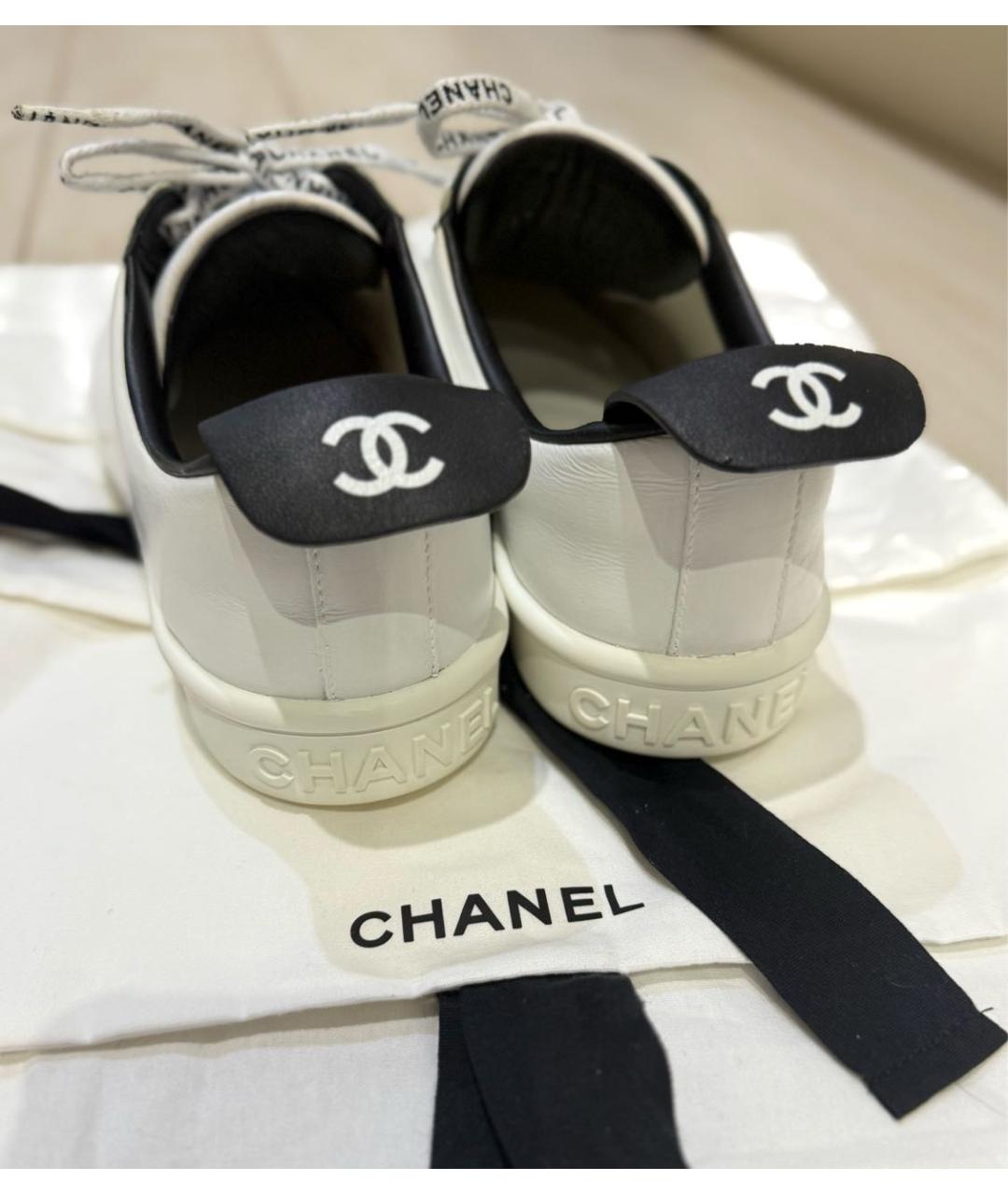 CHANEL Белые кожаные кроссовки, фото 4