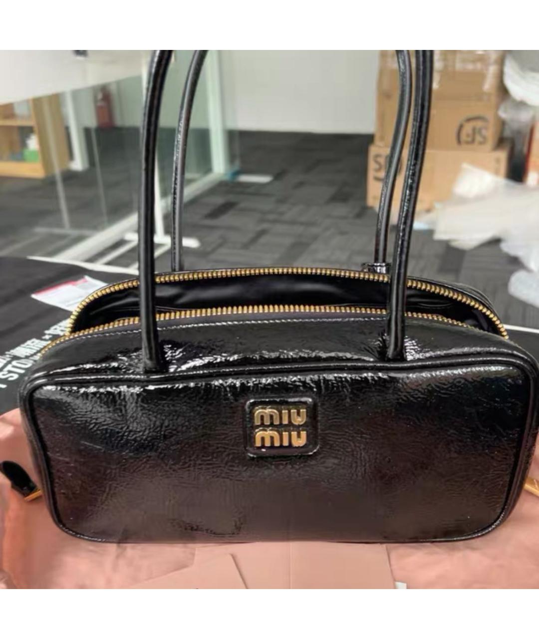 MIU MIU Черная кожаная сумка через плечо, фото 3