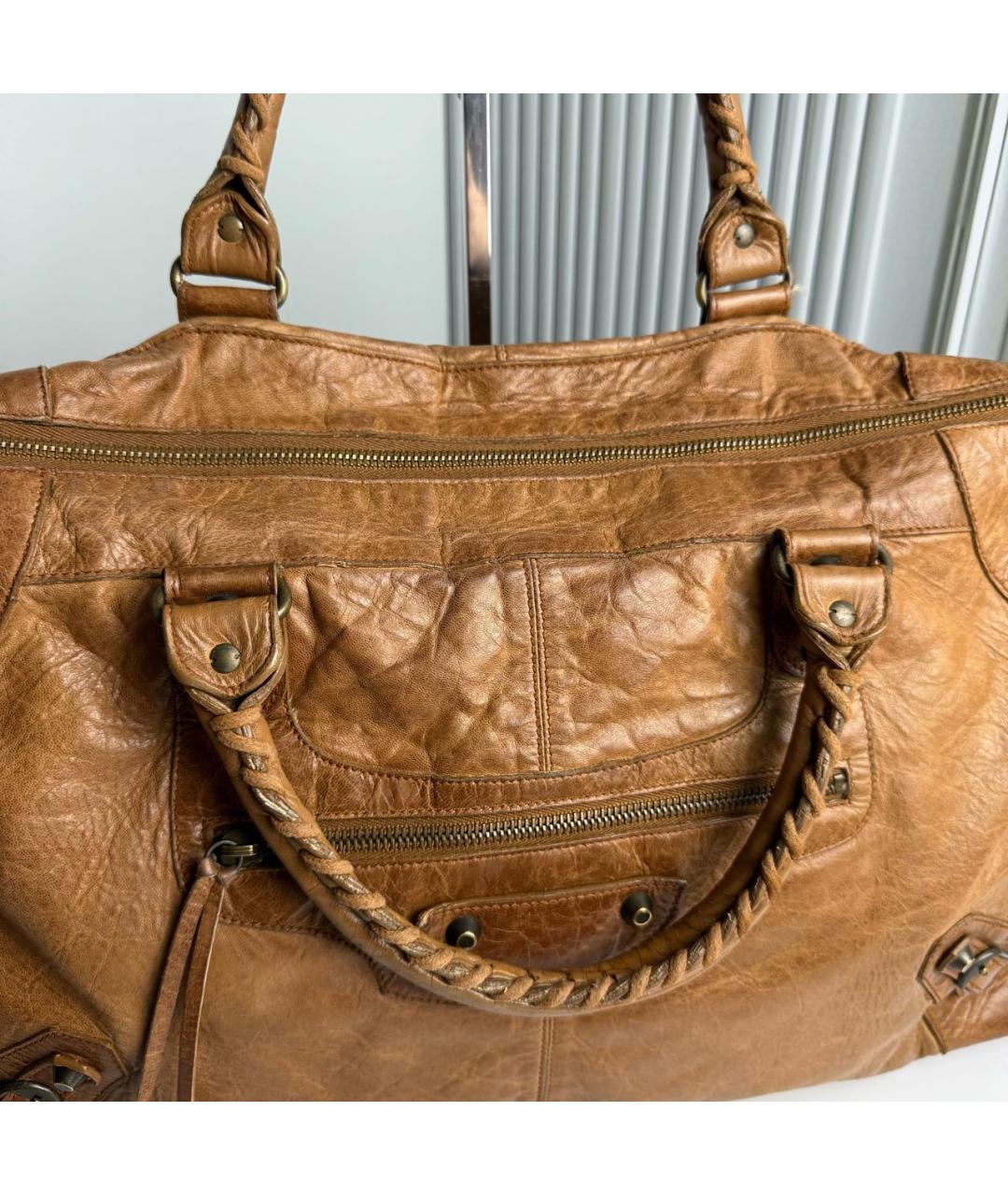 BALENCIAGA Коричневая кожаная сумка тоут, фото 3
