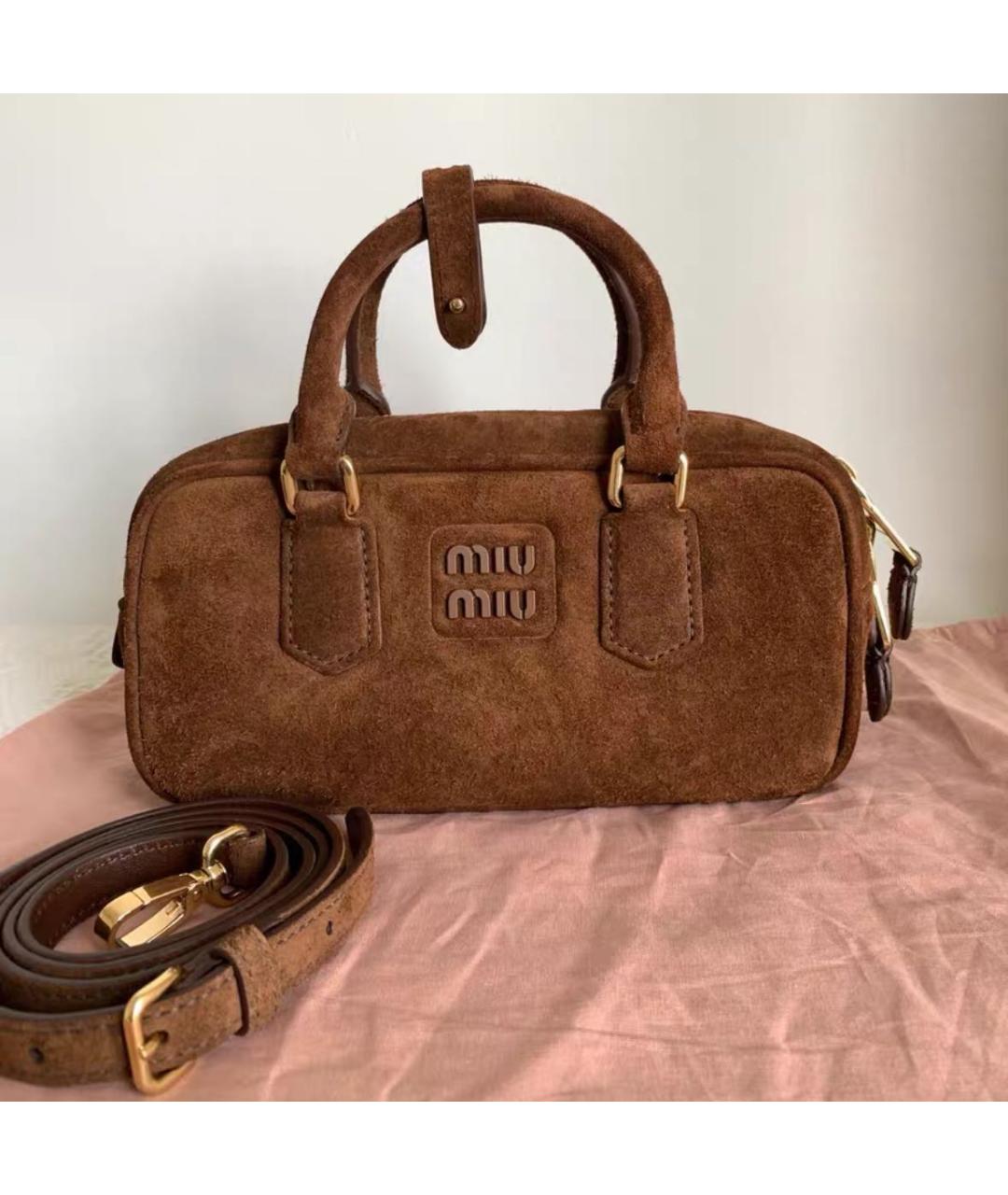 MIU MIU Коричневая замшевая сумка с короткими ручками, фото 2
