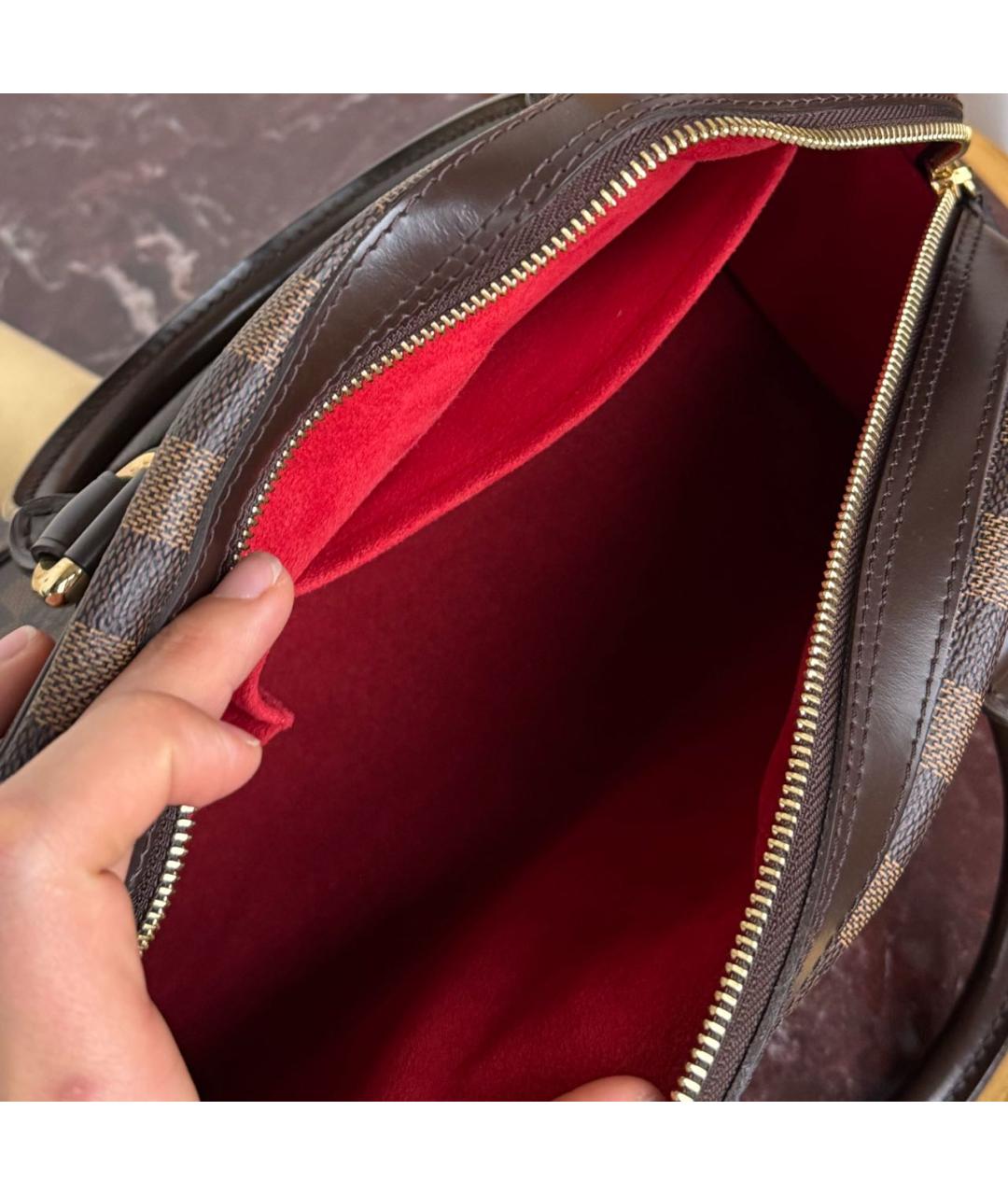 LOUIS VUITTON Коричневая кожаная сумка с короткими ручками, фото 7