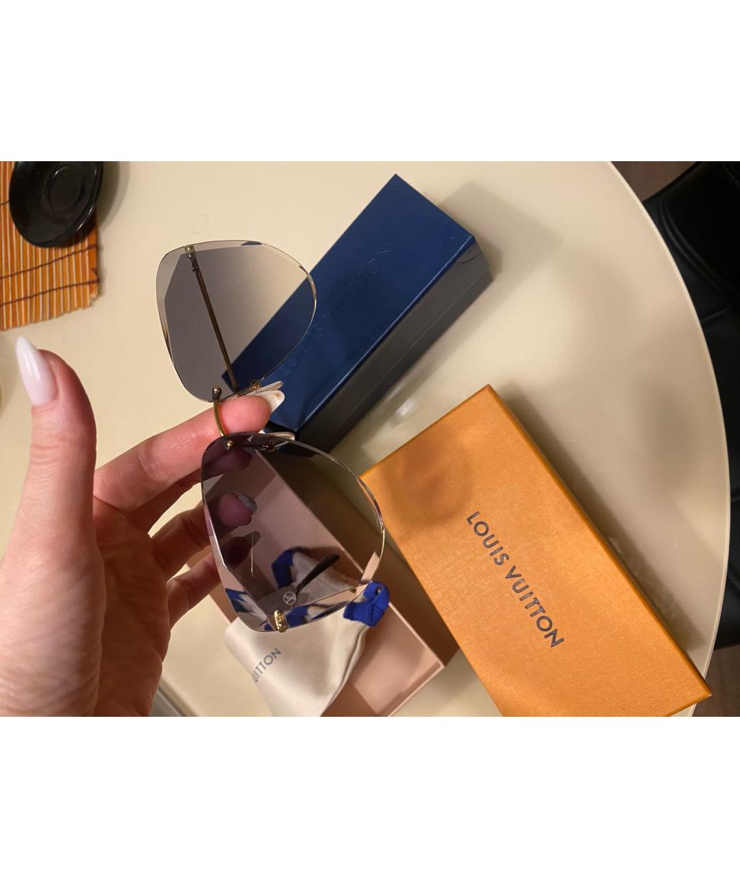 LOUIS VUITTON Коричневые металлические солнцезащитные очки, фото 2
