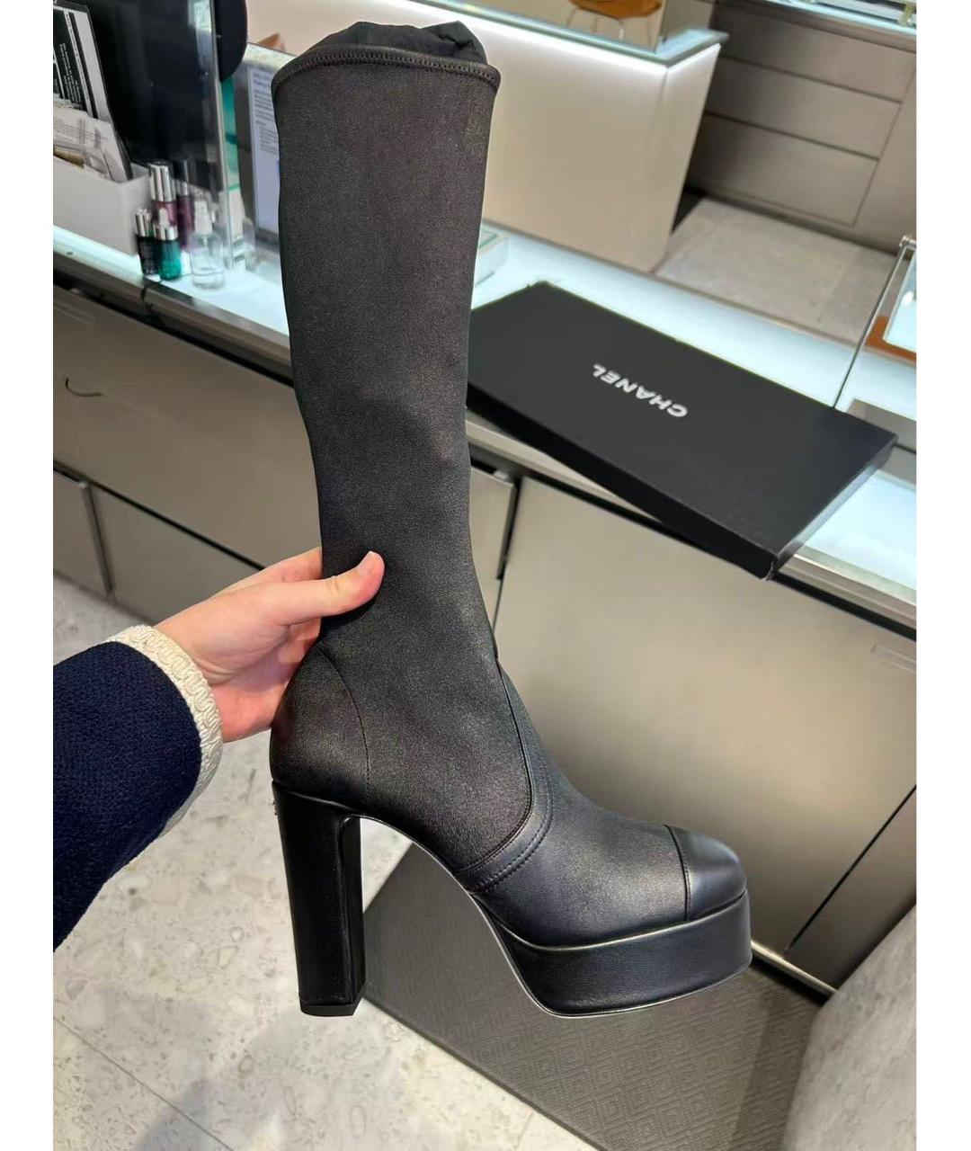 CHANEL Черные кожаные сапоги, фото 2
