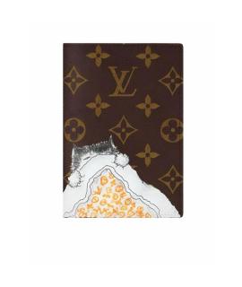 LOUIS VUITTON Обложка/футляр