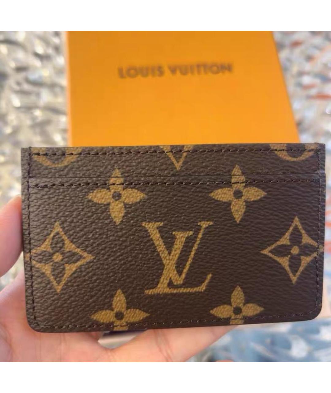 LOUIS VUITTON Коричневый кожаный кардхолдер, фото 3