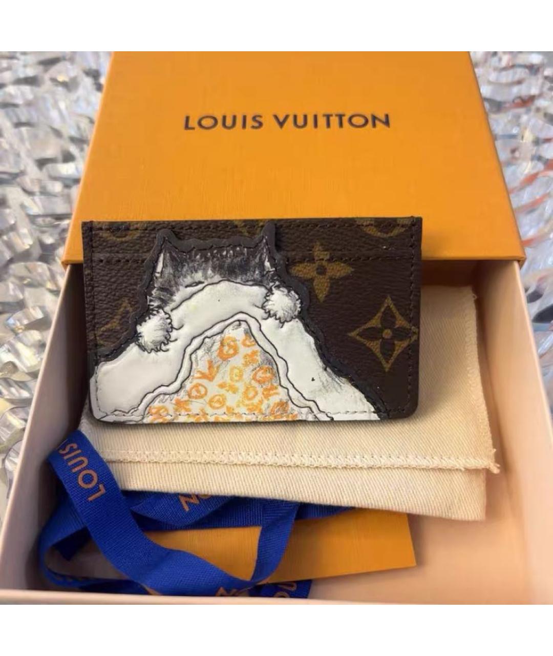 LOUIS VUITTON Коричневый кожаный кардхолдер, фото 2