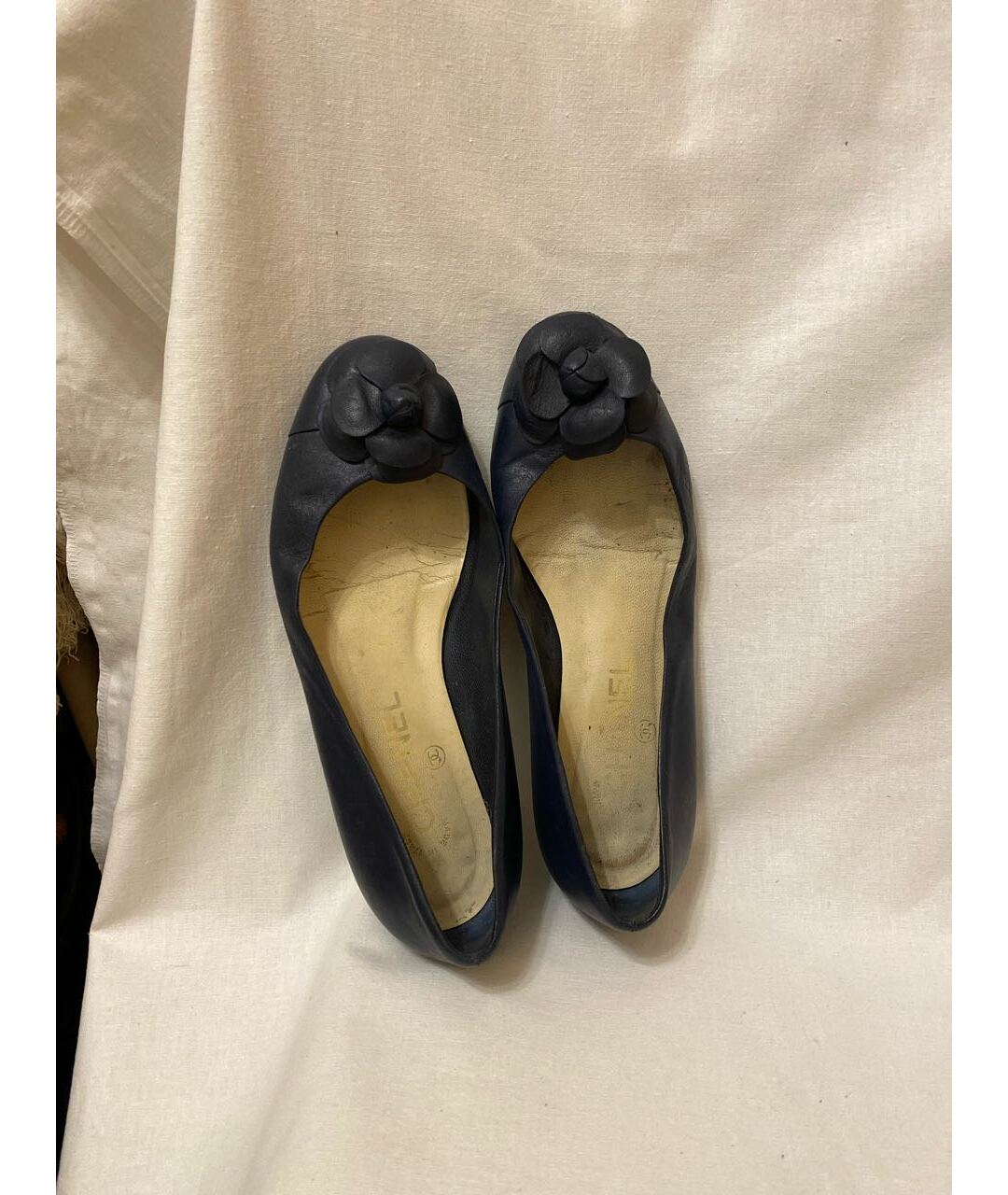 CHANEL PRE-OWNED Темно-синие кожаные балетки, фото 3