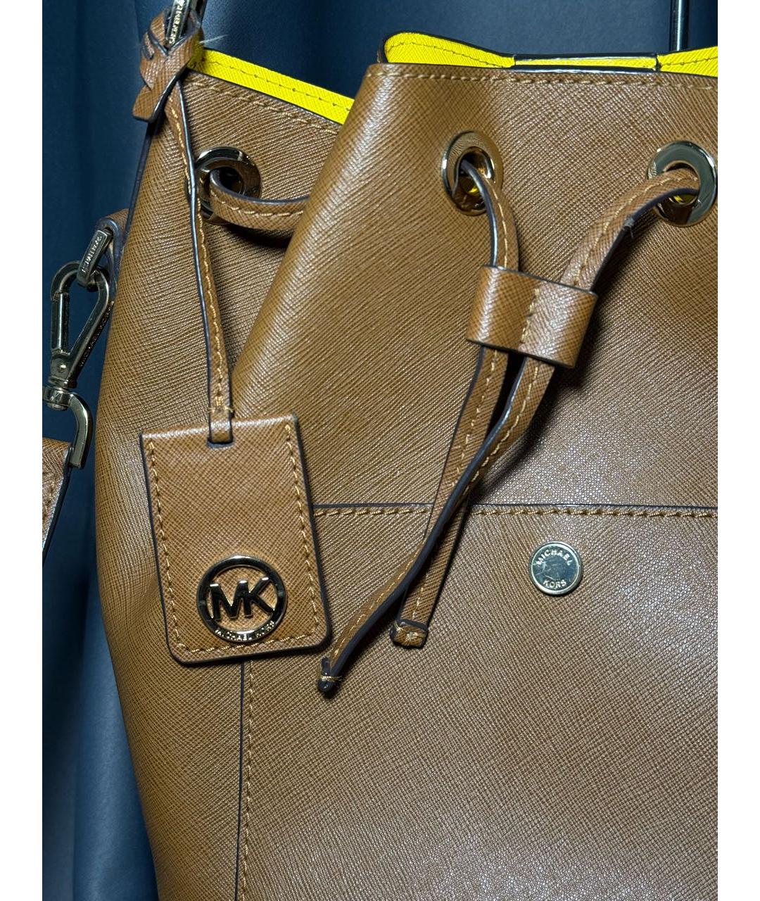 MICHAEL KORS Коричневая кожаная сумка через плечо, фото 5