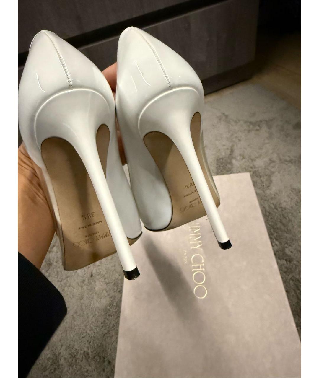 JIMMY CHOO Белые туфли из лакированной кожи, фото 6