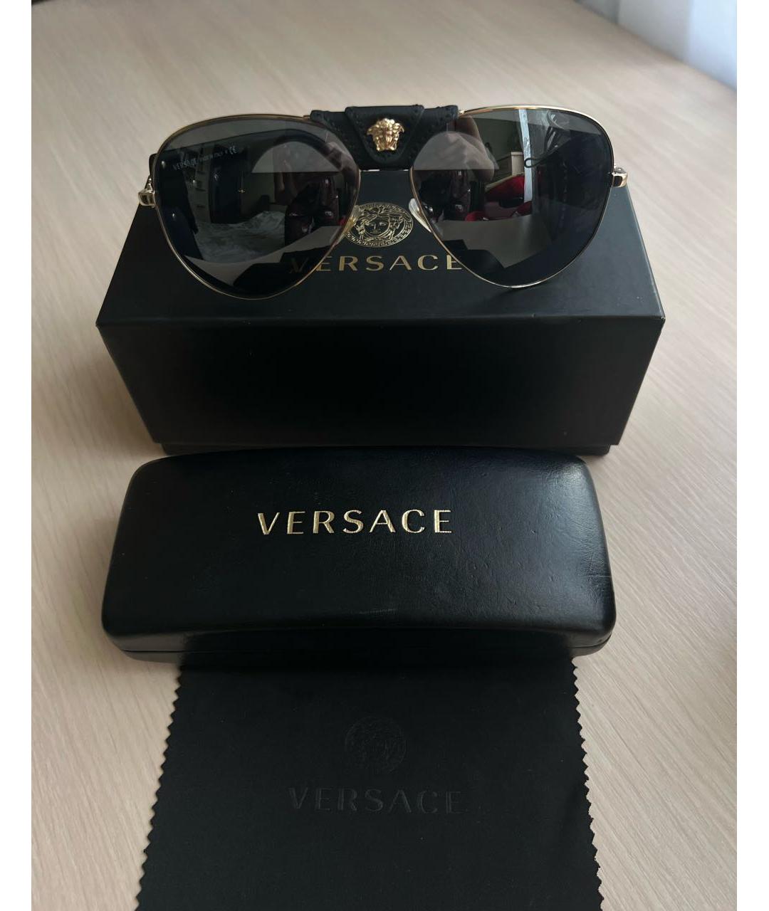 VERSACE Черные пластиковые солнцезащитные очки, фото 3