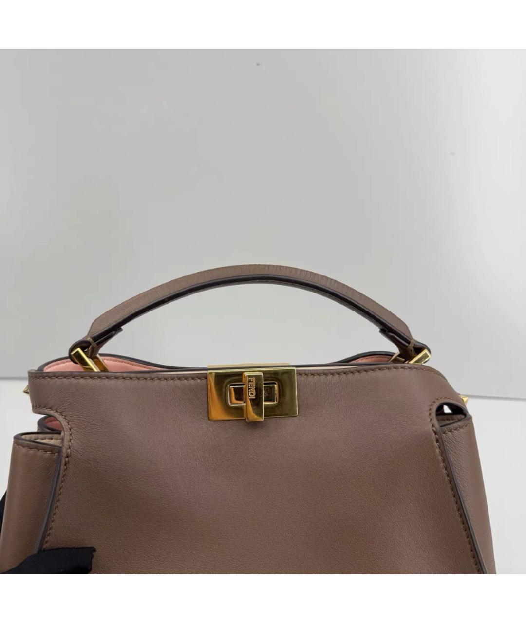 FENDI Коричневая кожаная сумка с короткими ручками, фото 5