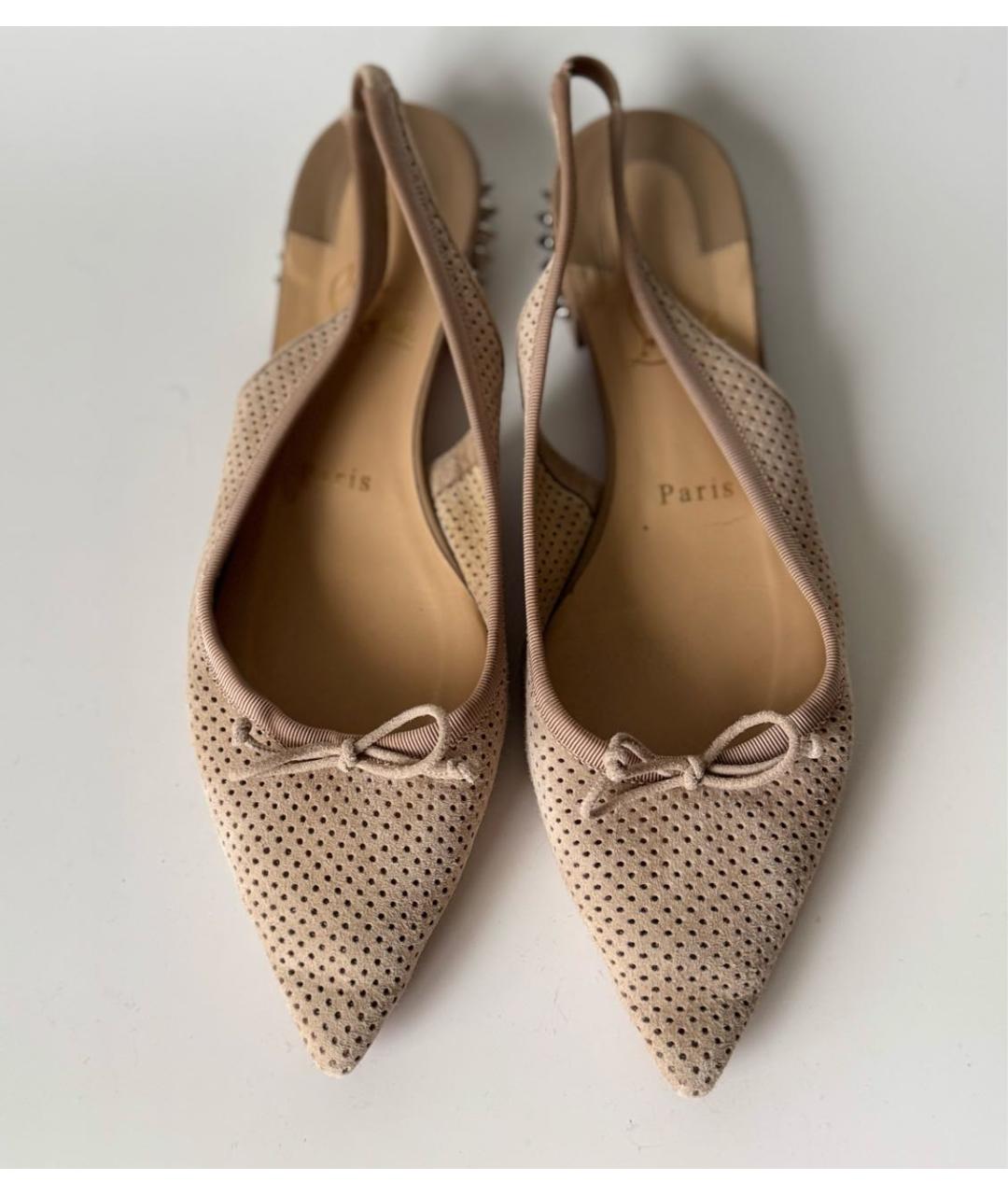 CHRISTIAN LOUBOUTIN Бежевые замшевые балетки, фото 3