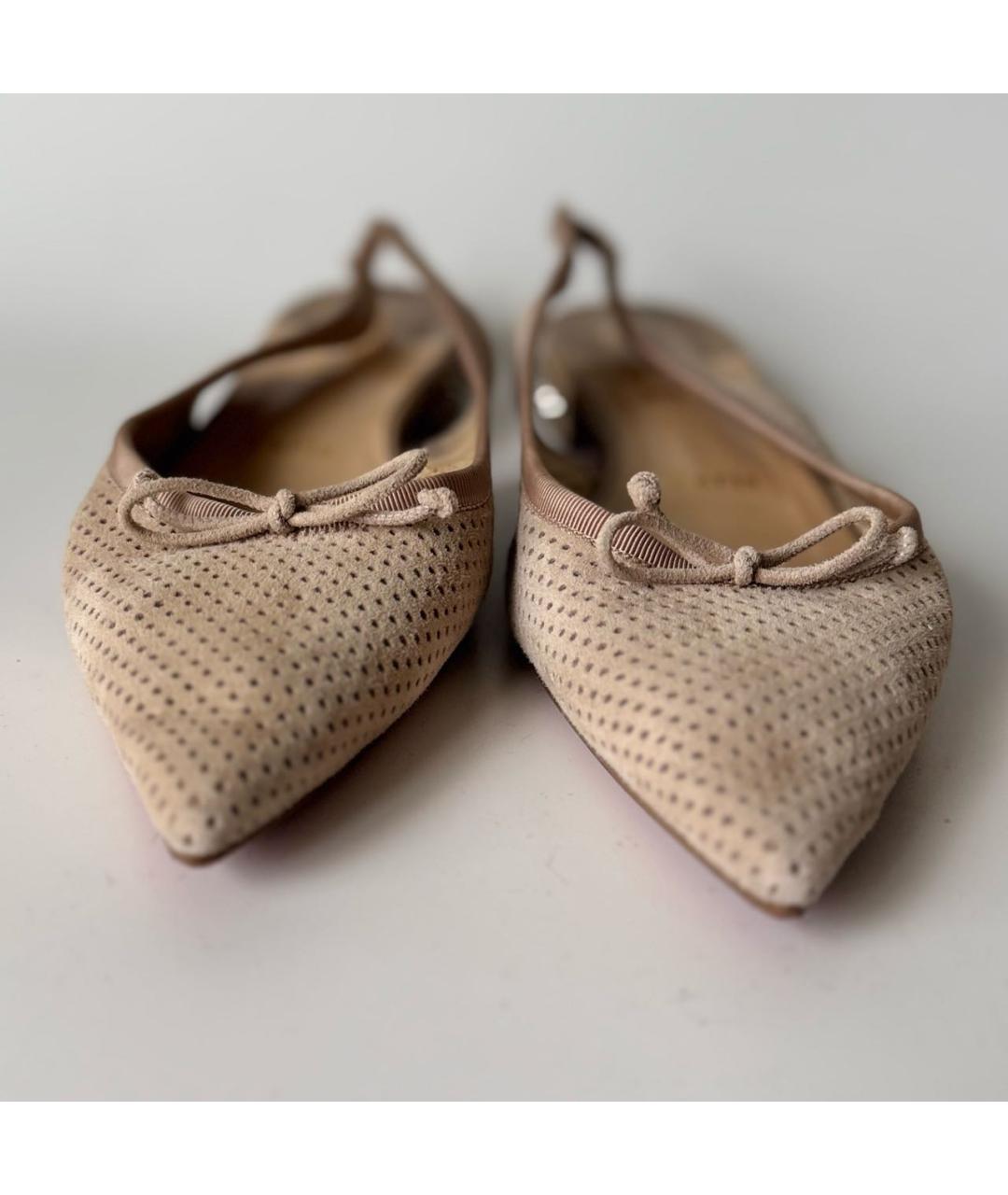 CHRISTIAN LOUBOUTIN Бежевые замшевые балетки, фото 2