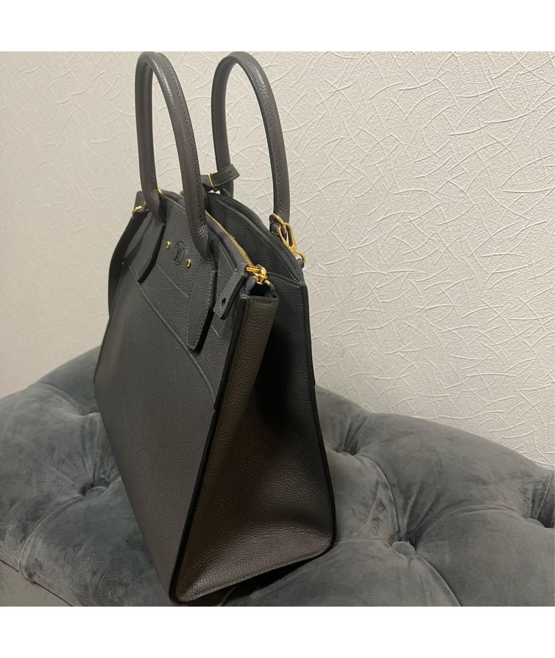 LOUIS VUITTON Серая кожаная сумка тоут, фото 2