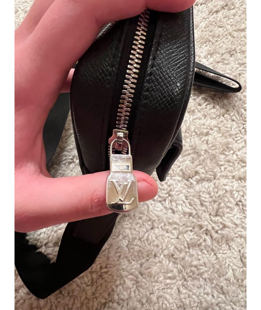 LOUIS VUITTON Черная кожаная сумка на плечо, фото 4