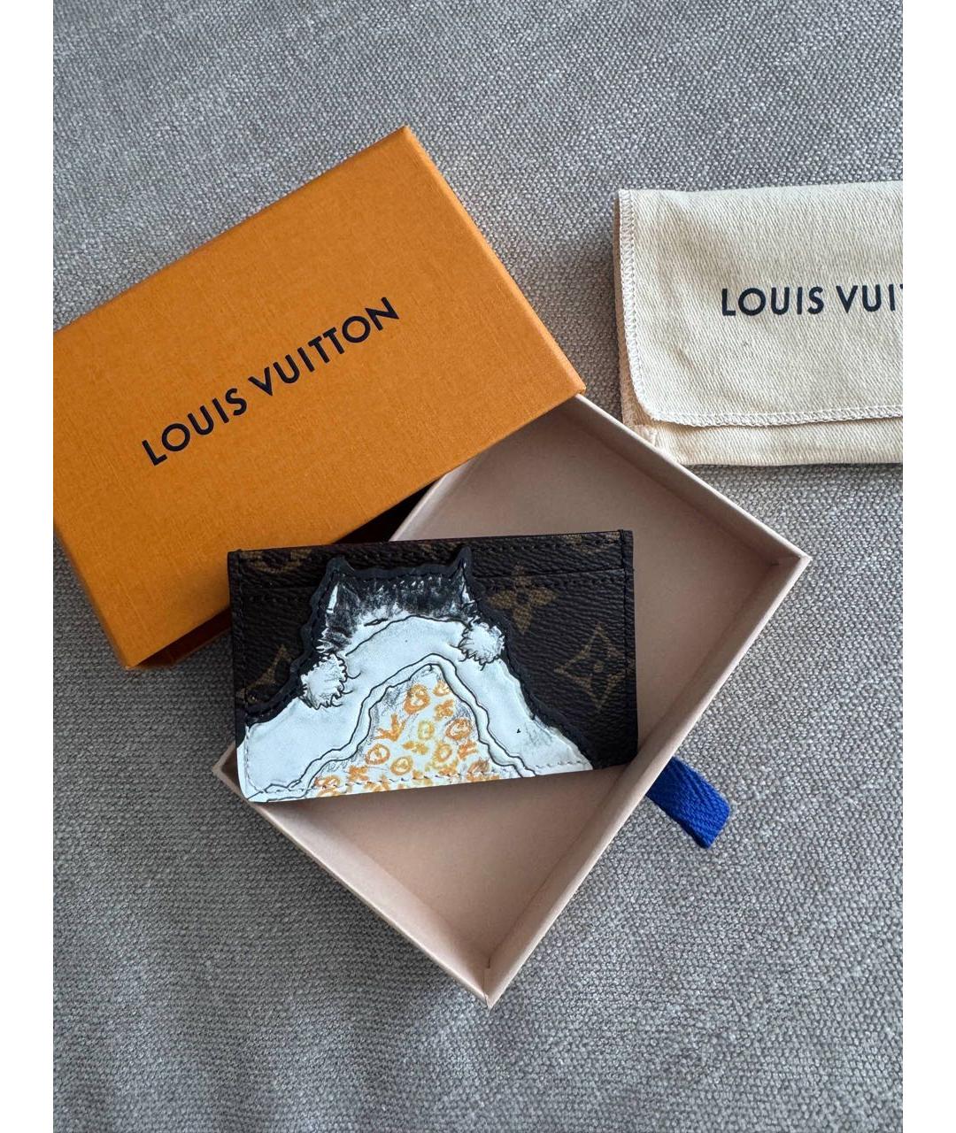 LOUIS VUITTON Коричневый кардхолдер, фото 3