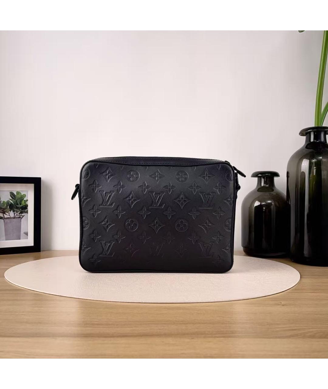 LOUIS VUITTON Черная кожаная сумка через плечо, фото 3