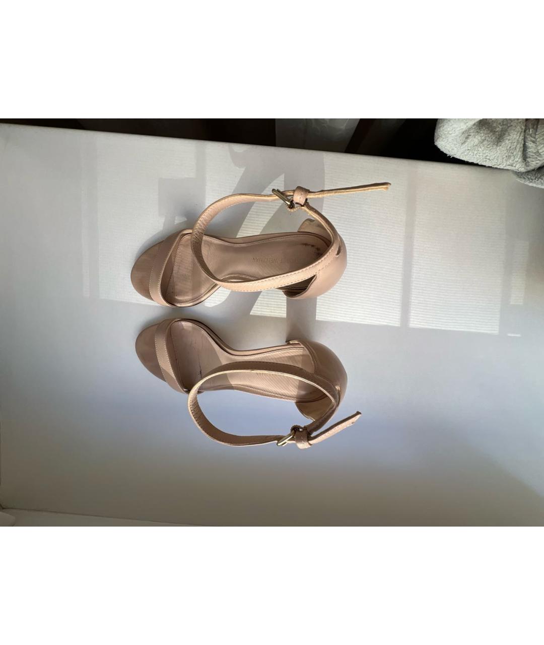 STUART WEITZMAN Бежевые кожаные босоножки, фото 3