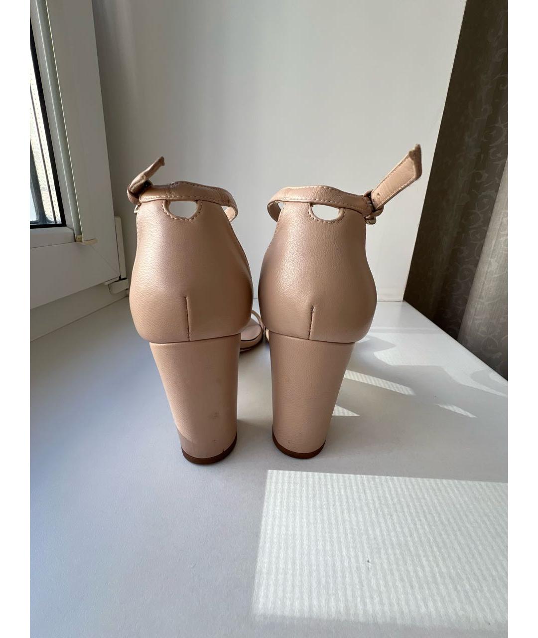 STUART WEITZMAN Бежевые кожаные босоножки, фото 4